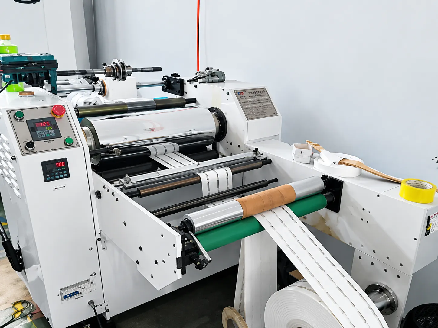 Công nghệ in Flexographic UV tiên tiến nâng cao hiệu quả sản xuất nhãn